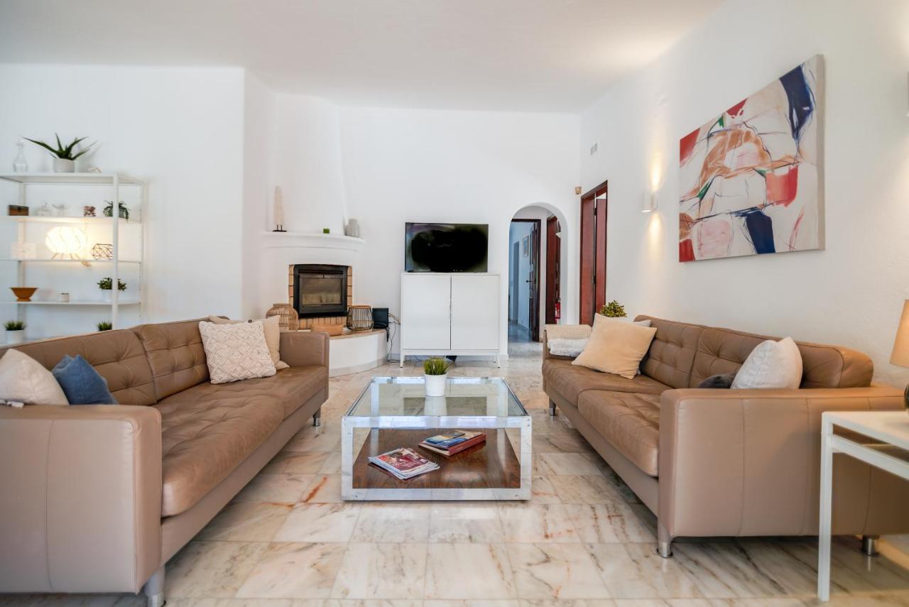 Traditional 3 Bedroom Villa With Great Pool In The Heart Of Vale Do Lobo Esterno foto