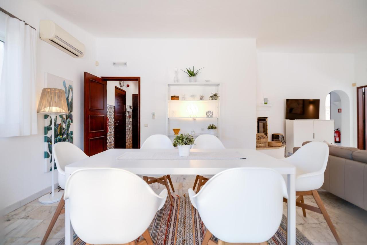 Traditional 3 Bedroom Villa With Great Pool In The Heart Of Vale Do Lobo Esterno foto